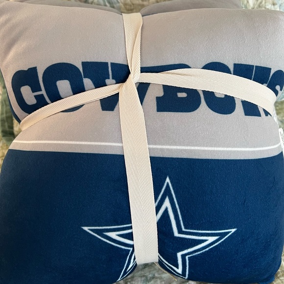 DALLAS COWBOYS DECOR PILLOWS 2-PACK NWOT - Picture 4 of 8